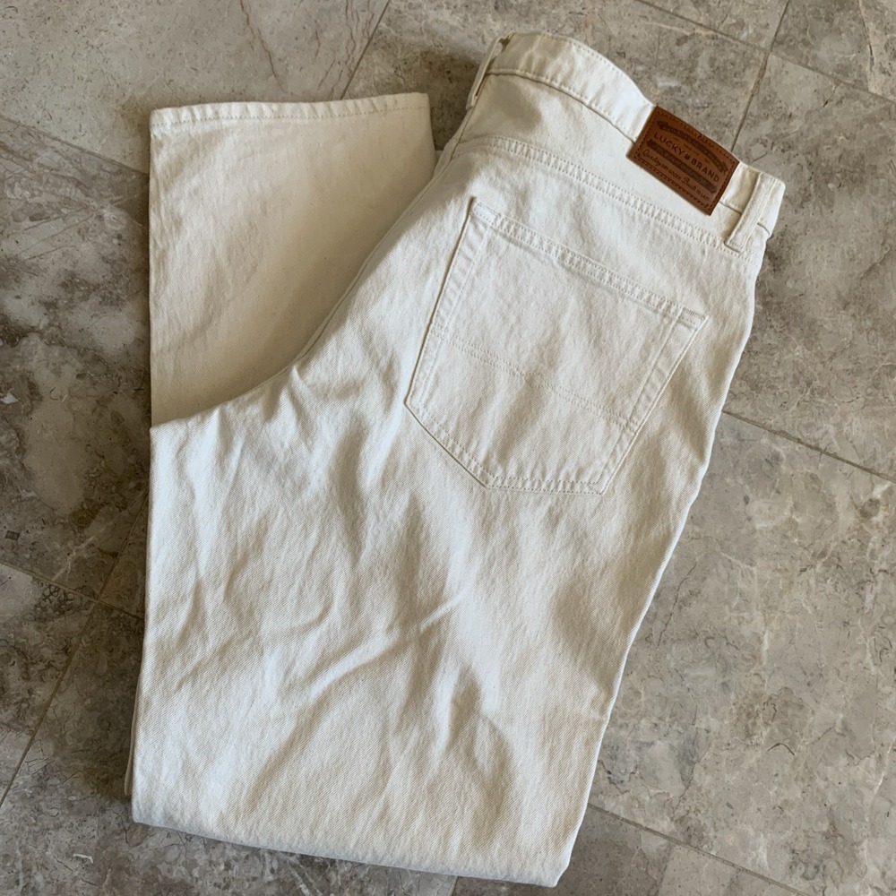 LUCKY BRAND 410 ATHLETIC STRAIGHT PANTS. ( BEIGE ) . SIZE- 38 X 32 NWOT‎